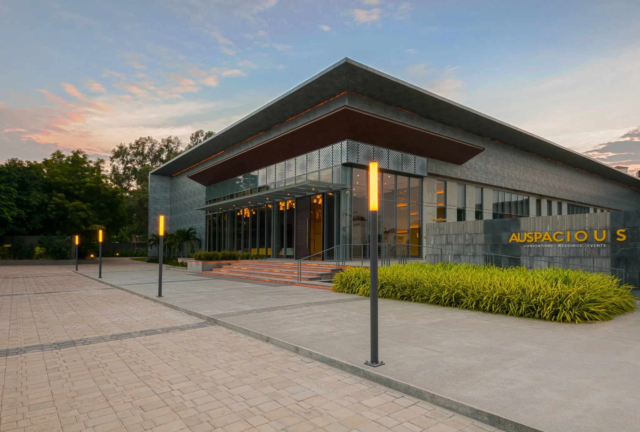 Auspecius front elevation