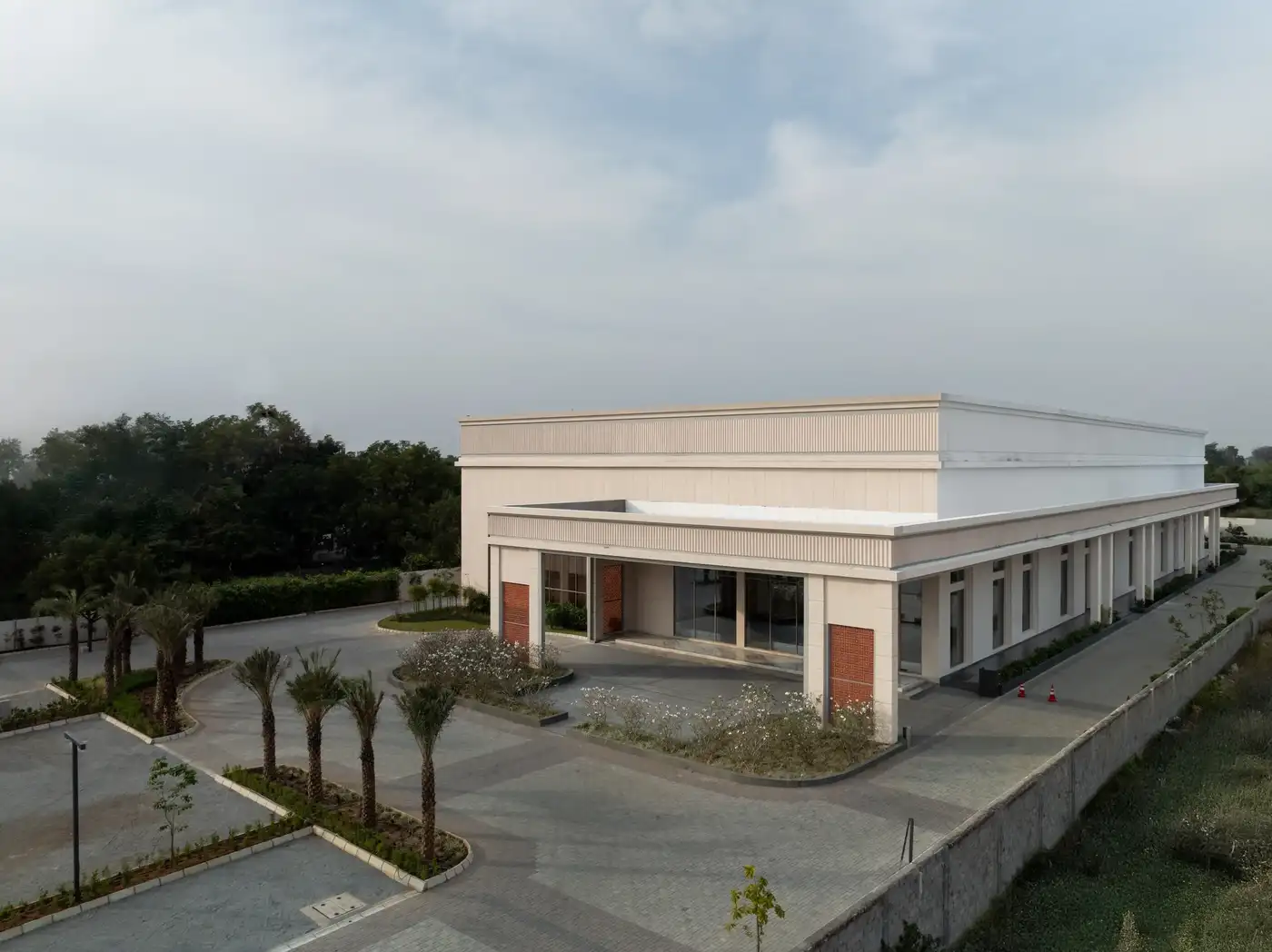 MOMENTUS gallery image 10